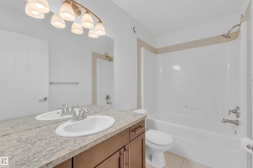 1422 Chahley Place, Edmonton, AB - Indoor Photo Showing Bathroom
