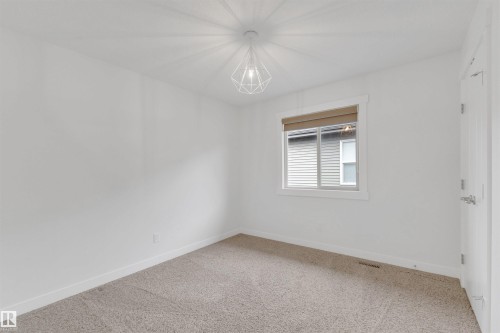 1422 Chahley Place, Edmonton, AB - Indoor Photo Showing Other Room