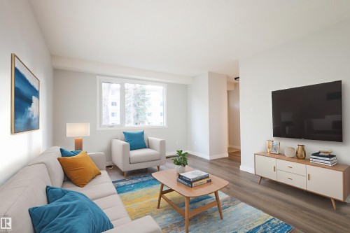 5446 144B Avenue, Edmonton, AB - Indoor Photo Showing Living Room