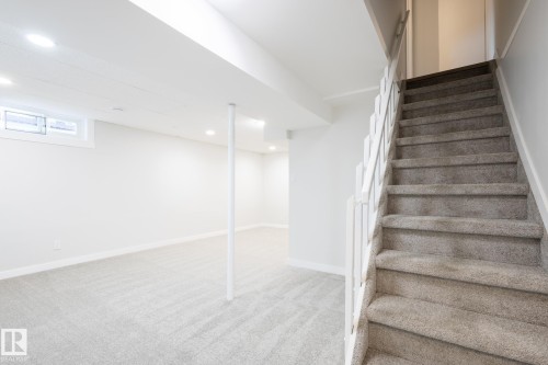 5446 144B Avenue, Edmonton, AB - Indoor