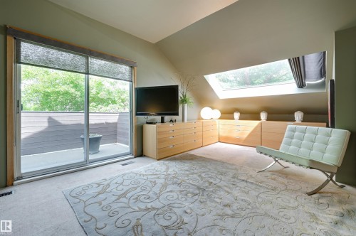 14232 Ravine Drive, Edmonton, AB - Indoor Photo Showing Other Room