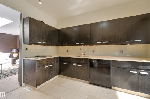 14232 Ravine Drive, Edmonton, AB - Indoor Photo Showing Kitchen