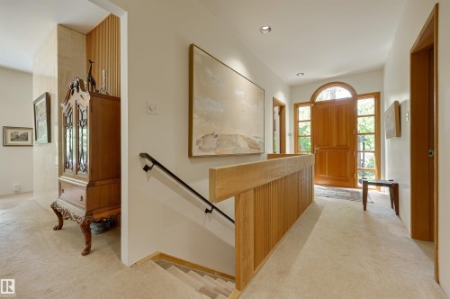 14232 Ravine Drive, Edmonton, AB - Indoor Photo Showing Other Room