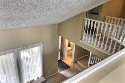 5383 Hill View Crescent, Edmonton, AB - Indoor Photo Showing Other Room