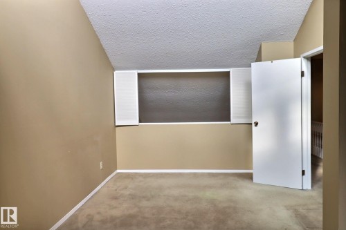 5383 Hill View Crescent, Edmonton, AB - Indoor Photo Showing Other Room