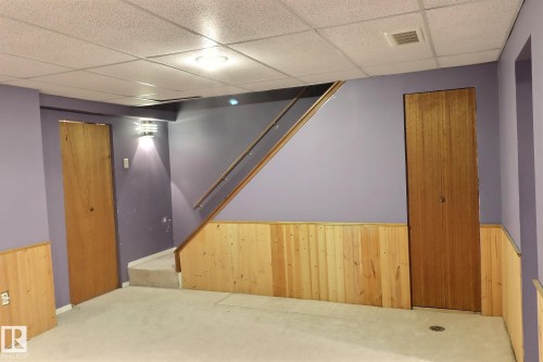 5383 Hill View Crescent, Edmonton, AB - Indoor Photo Showing Other Room