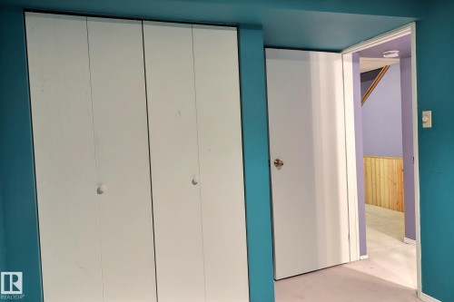 5383 Hill View Crescent, Edmonton, AB - Indoor Photo Showing Other Room