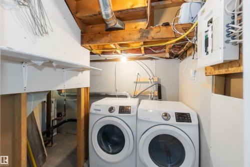 7516 136 Avenue, Edmonton, AB - Indoor Photo Showing Laundry Room