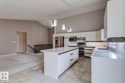 12416 29A Avenue, Edmonton, AB - Indoor Photo Showing Kitchen