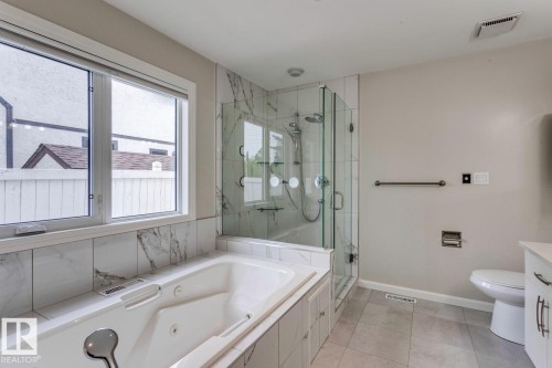 12416 29A Avenue, Edmonton, AB - Indoor Photo Showing Bathroom