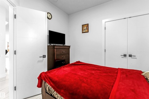 View of bedroom - 15518 13A Avenue, Edmonton, AB - Indoor Photo Showing Bedroom