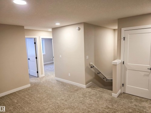 137 Hilton Cove, Spruce Grove, AB - Indoor Photo Showing Other Room