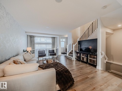 2805 Anton Wynd, Edmonton, AB - Indoor Photo Showing Living Room
