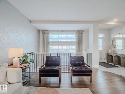 2805 Anton Wynd, Edmonton, AB - Indoor Photo Showing Living Room
