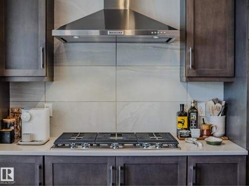 2805 Anton Wynd, Edmonton, AB - Indoor Photo Showing Kitchen