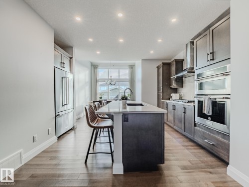 2805 Anton Wynd, Edmonton, AB - Indoor Photo Showing Kitchen With Upgraded Kitchen