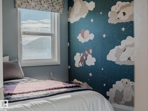 2805 Anton Wynd, Edmonton, AB - Indoor Photo Showing Bedroom