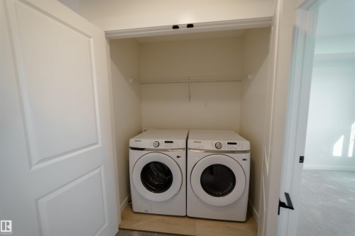 1303 Podersky Wynd, Edmonton, AB - Indoor Photo Showing Laundry Room
