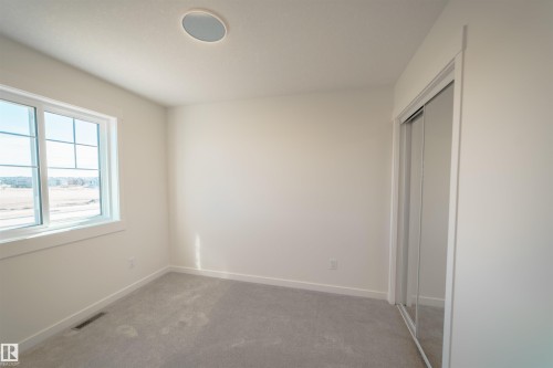 1303 Podersky Wynd, Edmonton, AB - Indoor Photo Showing Other Room