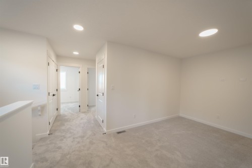 1303 Podersky Wynd, Edmonton, AB - Indoor Photo Showing Other Room