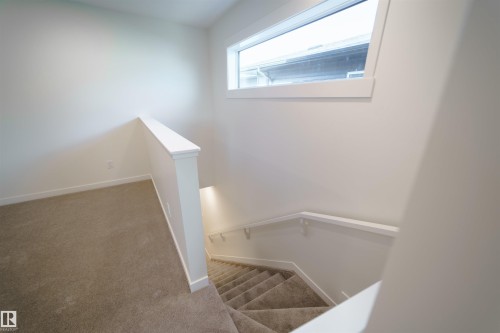 1303 Podersky Wynd, Edmonton, AB - Indoor Photo Showing Other Room