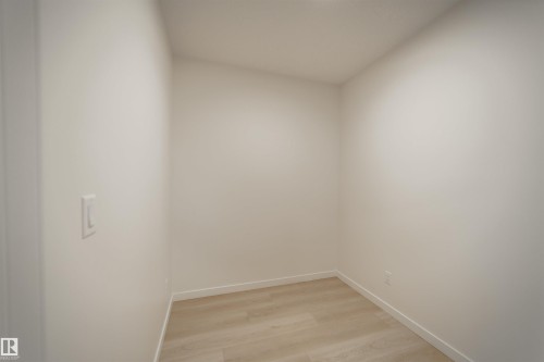 1303 Podersky Wynd, Edmonton, AB - Indoor Photo Showing Other Room