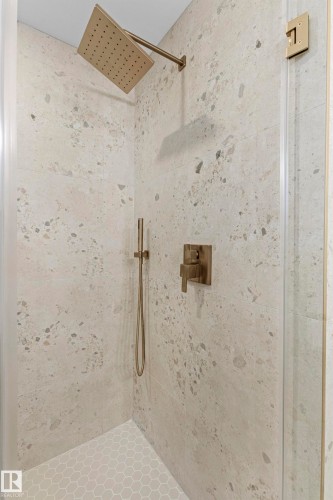 10629 79 Street, Edmonton, AB - Indoor Photo Showing Bathroom