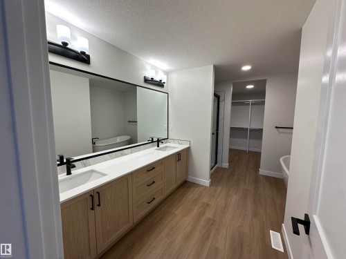 187 Caledon Crescent, Spruce Grove, AB - Indoor Photo Showing Bathroom
