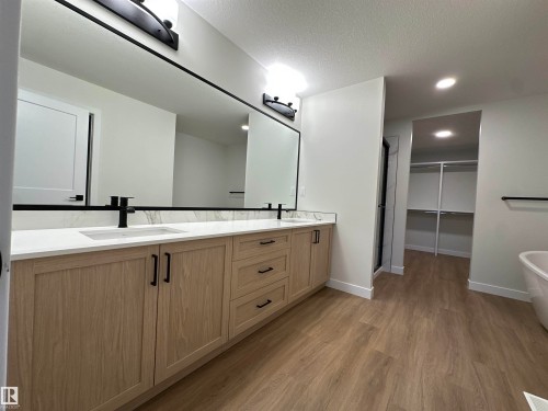 187 Caledon Crescent, Spruce Grove, AB - Indoor Photo Showing Bathroom