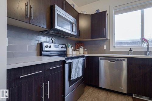 180 Southfork Drive, Leduc, AB - Indoor Photo Showing Kitchen