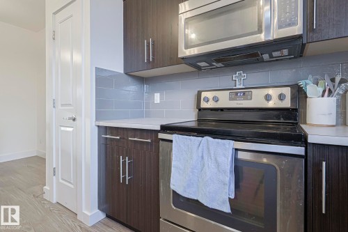 180 Southfork Drive, Leduc, AB - Indoor Photo Showing Kitchen