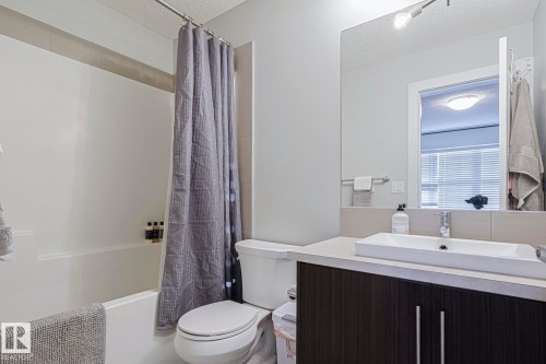 180 Southfork Drive, Leduc, AB - Indoor Photo Showing Bathroom