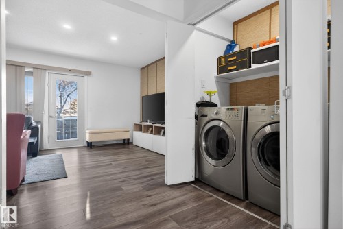 1724 37 Street, Edmonton, AB - Indoor Photo Showing Laundry Room