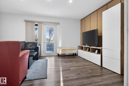 1724 37 Street, Edmonton, AB - Indoor Photo Showing Other Room