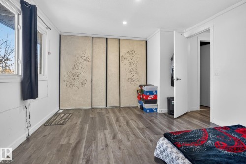 1724 37 Street, Edmonton, AB - Indoor Photo Showing Other Room