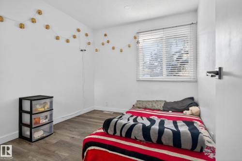 1724 37 Street, Edmonton, AB - Indoor Photo Showing Bedroom