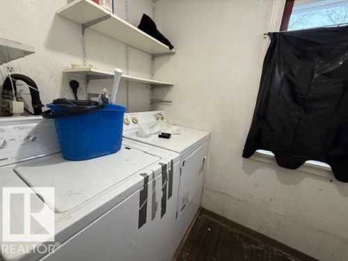 9811 78 Avenue, Edmonton, AB - Indoor Photo Showing Laundry Room