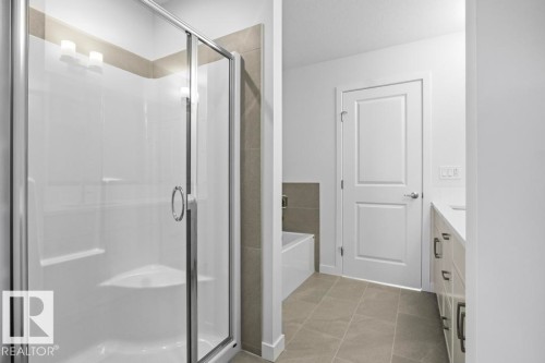 2331 Muckleplum Way, Edmonton, AB - Indoor Photo Showing Bathroom