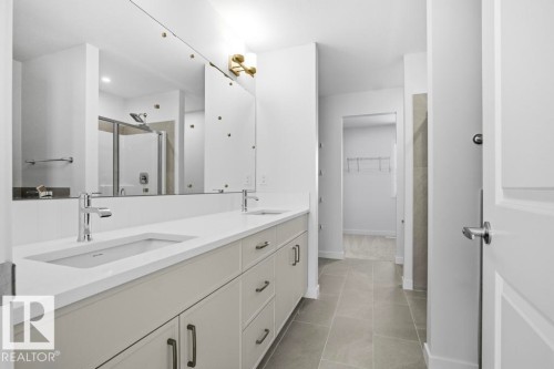 2331 Muckleplum Way, Edmonton, AB - Indoor Photo Showing Bathroom