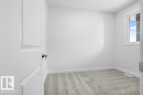 2331 Muckleplum Way, Edmonton, AB - Indoor Photo Showing Other Room