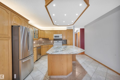 3410 135A Avenue, Edmonton, AB - Indoor Photo Showing Kitchen