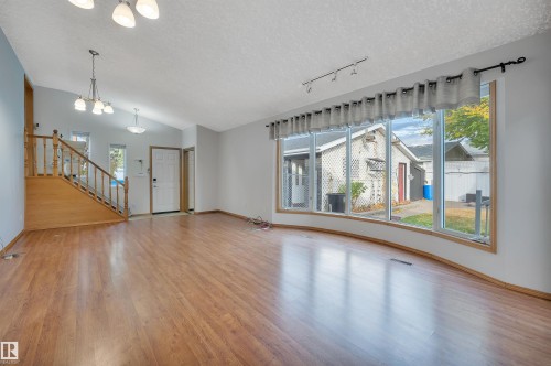 3410 135A Avenue, Edmonton, AB - Indoor Photo Showing Other Room
