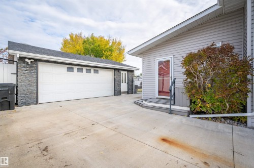 3410 135A Avenue, Edmonton, AB - Outdoor With Exterior