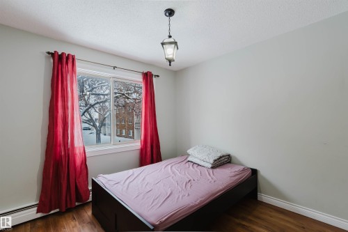 201 11450 40 Avenue, Edmonton, AB - Indoor Photo Showing Bedroom