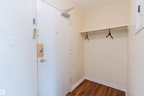 201 11450 40 Avenue, Edmonton, AB - Indoor