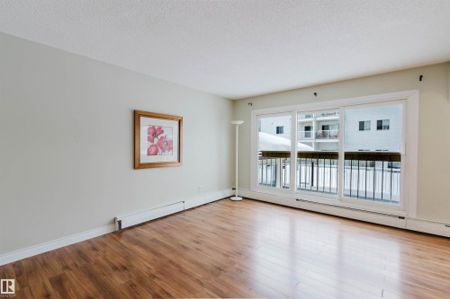 201 11450 40 Avenue, Edmonton, AB - Indoor Photo Showing Other Room