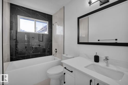 5803 136 Avenue, Edmonton, AB - Indoor Photo Showing Bathroom