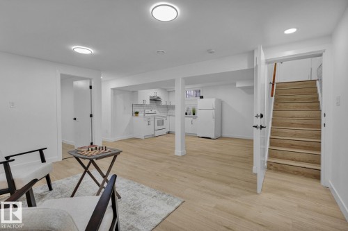 5803 136 Avenue, Edmonton, AB - Indoor Photo Showing Other Room