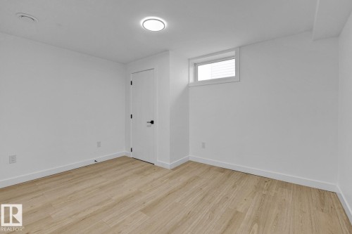 5803 136 Avenue, Edmonton, AB - Indoor Photo Showing Other Room
