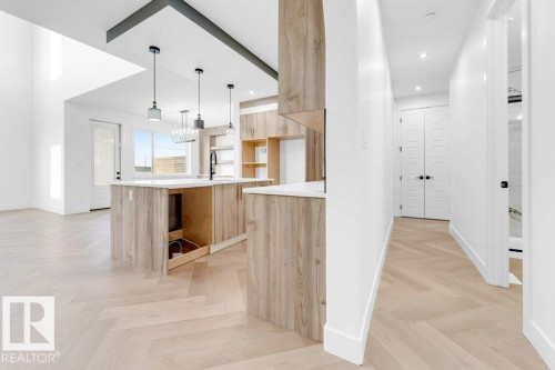 16724 34 Avenue, Edmonton, AB - Indoor